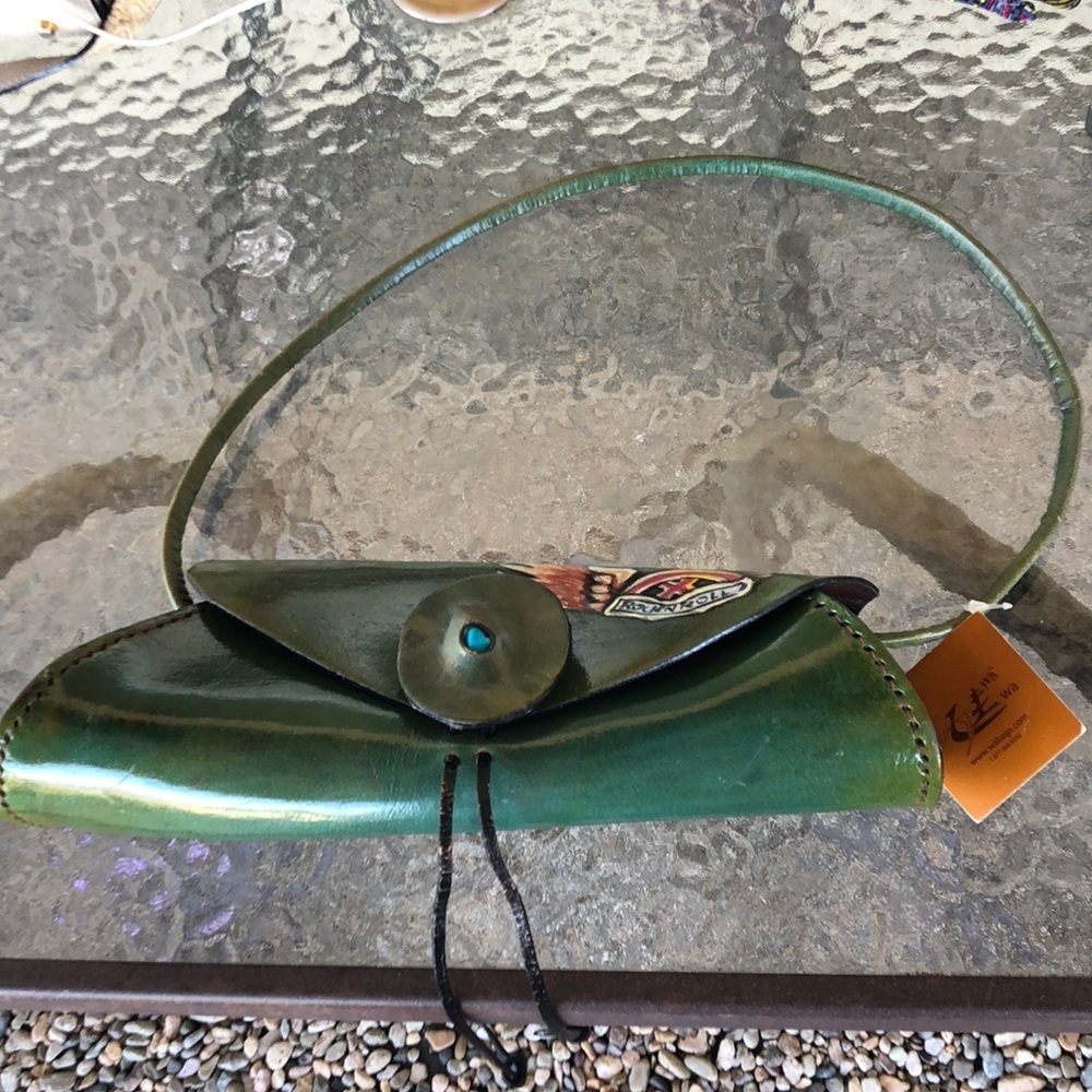 Wa Wa green leather purse